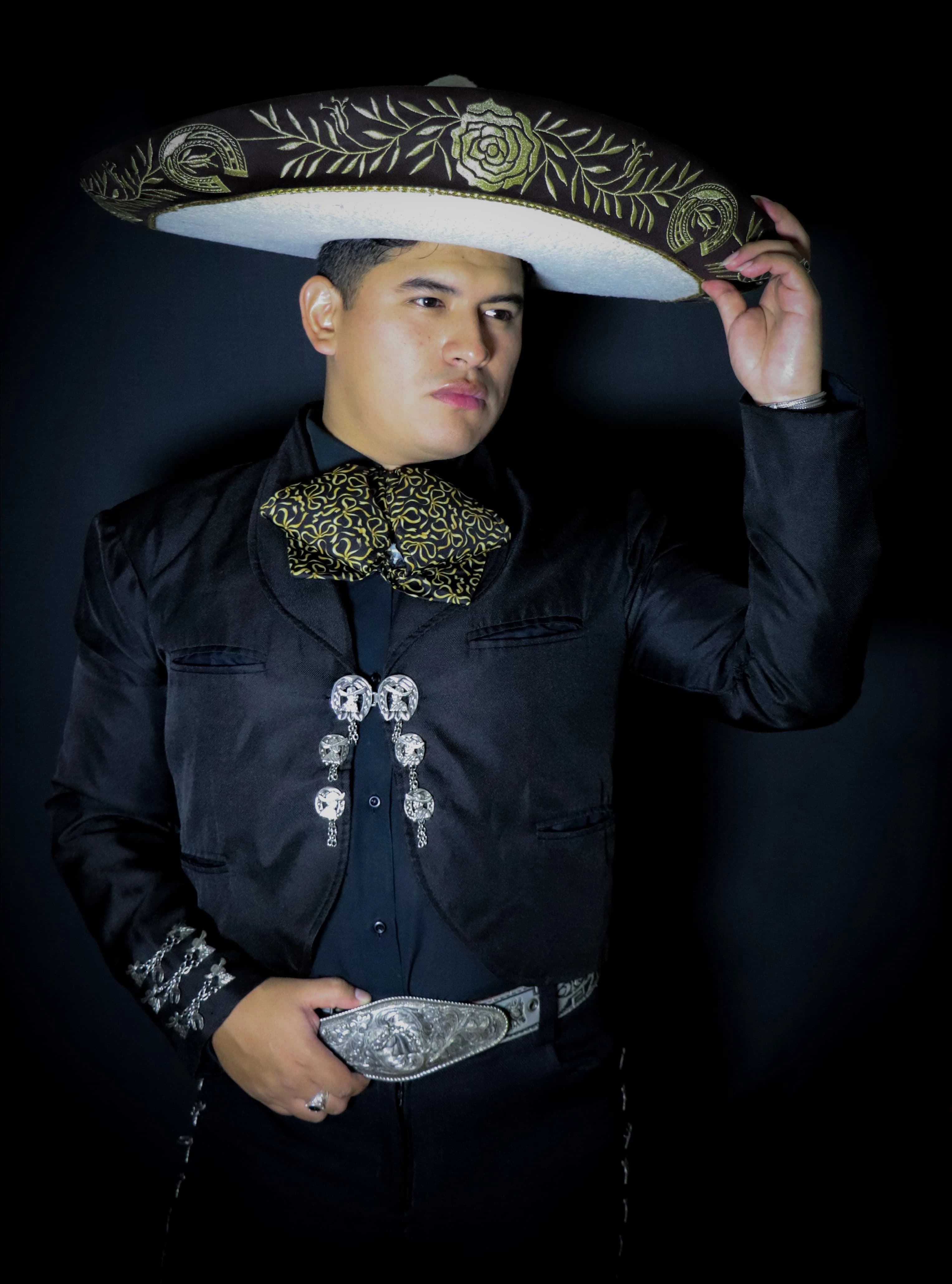 Leonardo Domínguez, director de Mariachi Domínguez