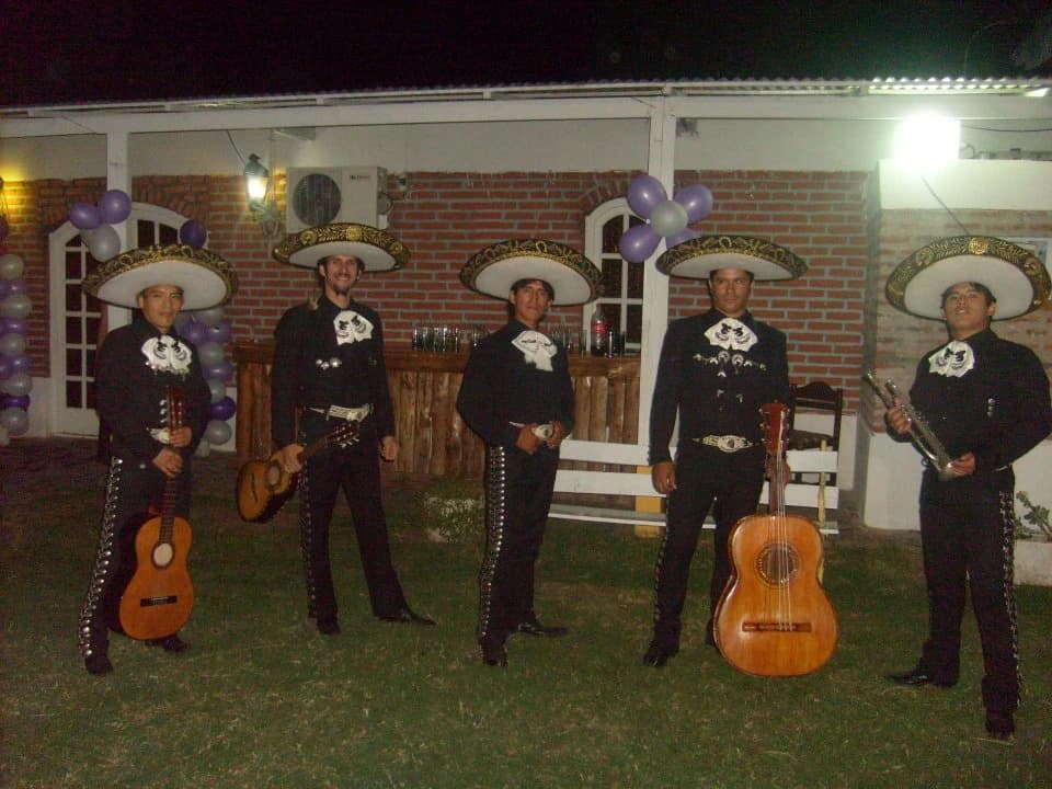 Presentación de Mariachi Domínguez 2