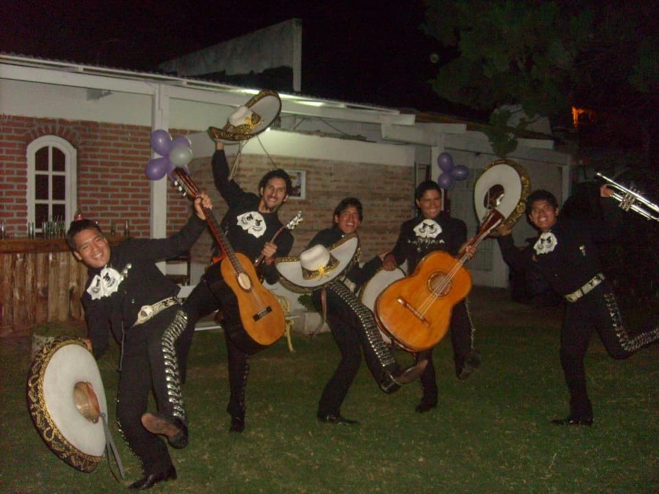 Presentación de Mariachi Domínguez 3